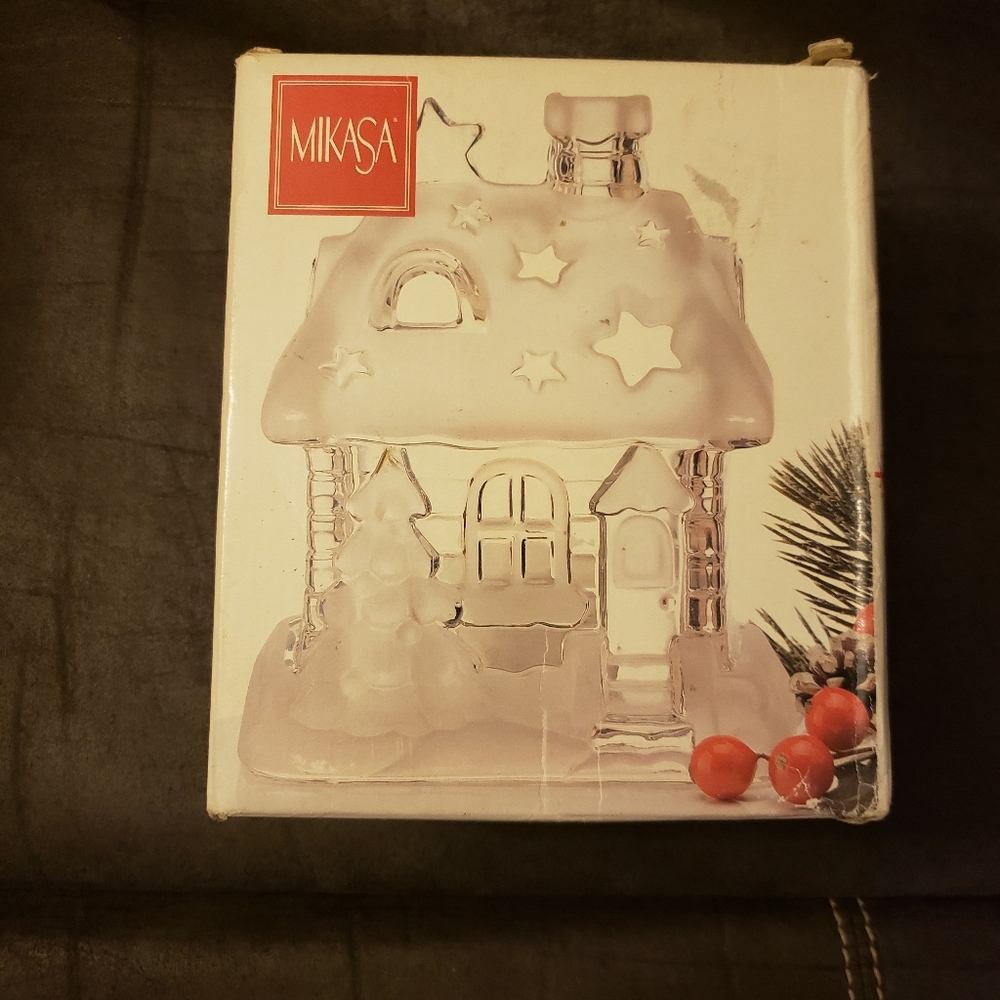 Vintage/Rare Mikasa Winter‎ Cottage Candle model WY374/550